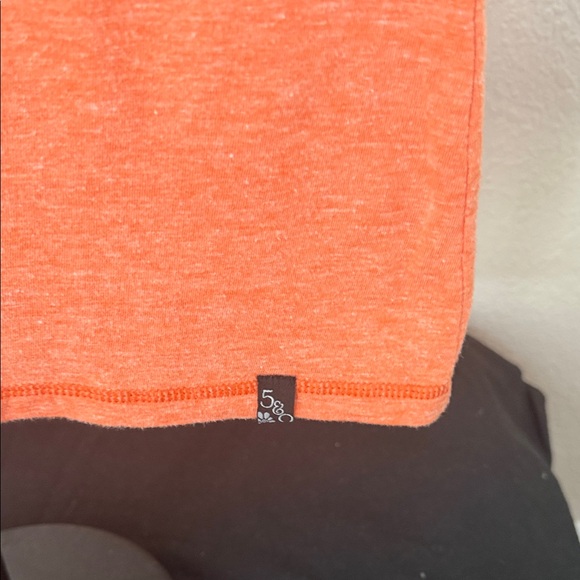 Detroit Tigers 5th & Ocean Orange and Dark Gray Tee for women - Picture 4 of 5